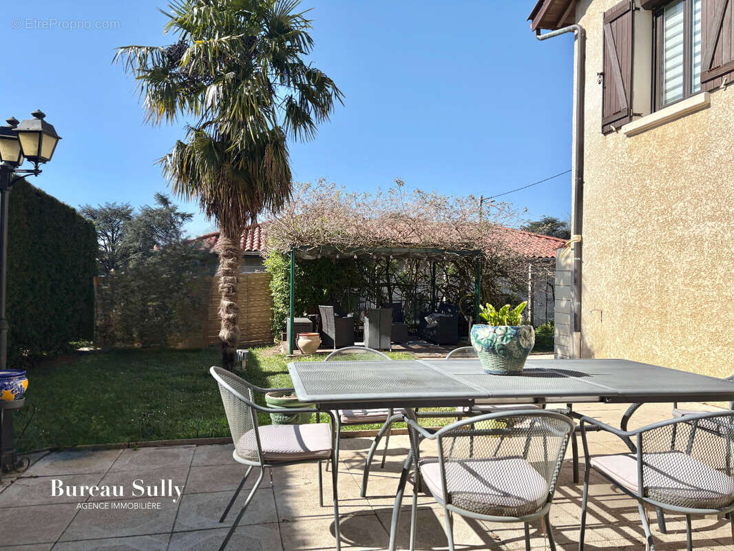 Maison à VILLARS-LES-DOMBES