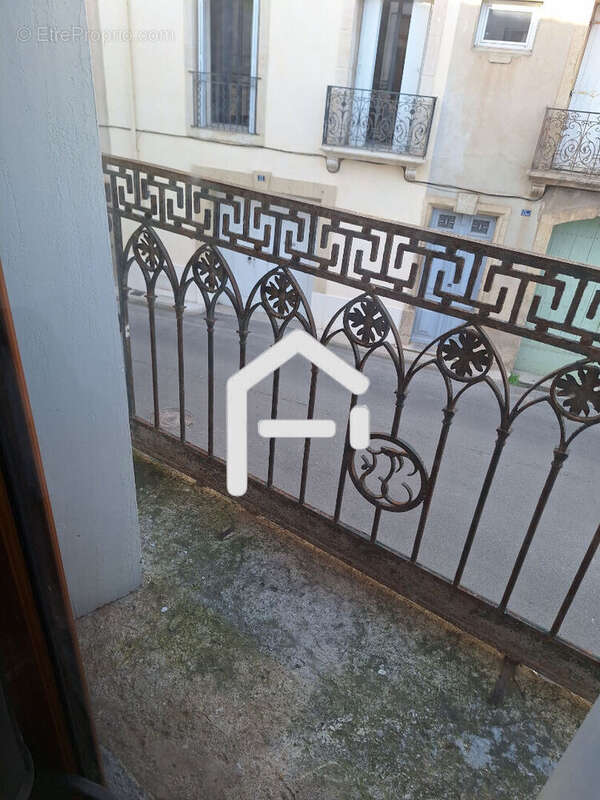 Appartement à POUSSAN