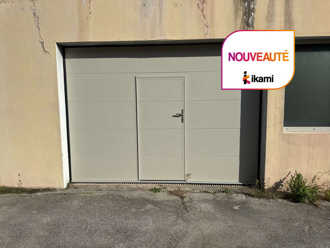 Parking à ROMANS-SUR-ISERE