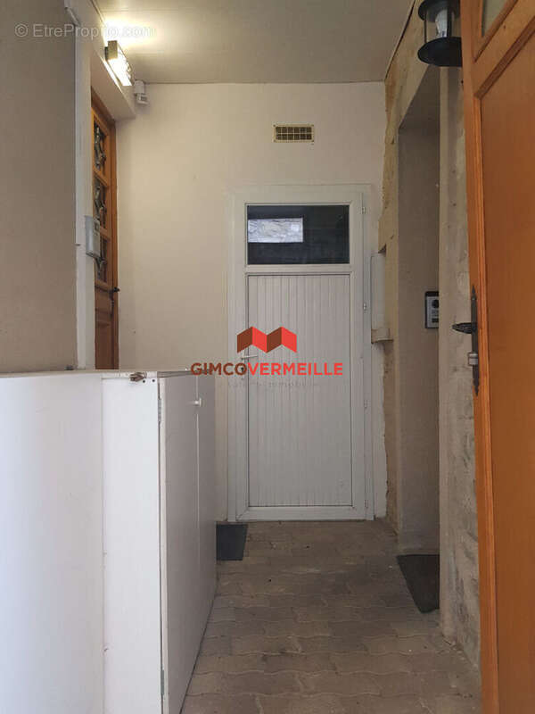 Maison à MAURECOURT