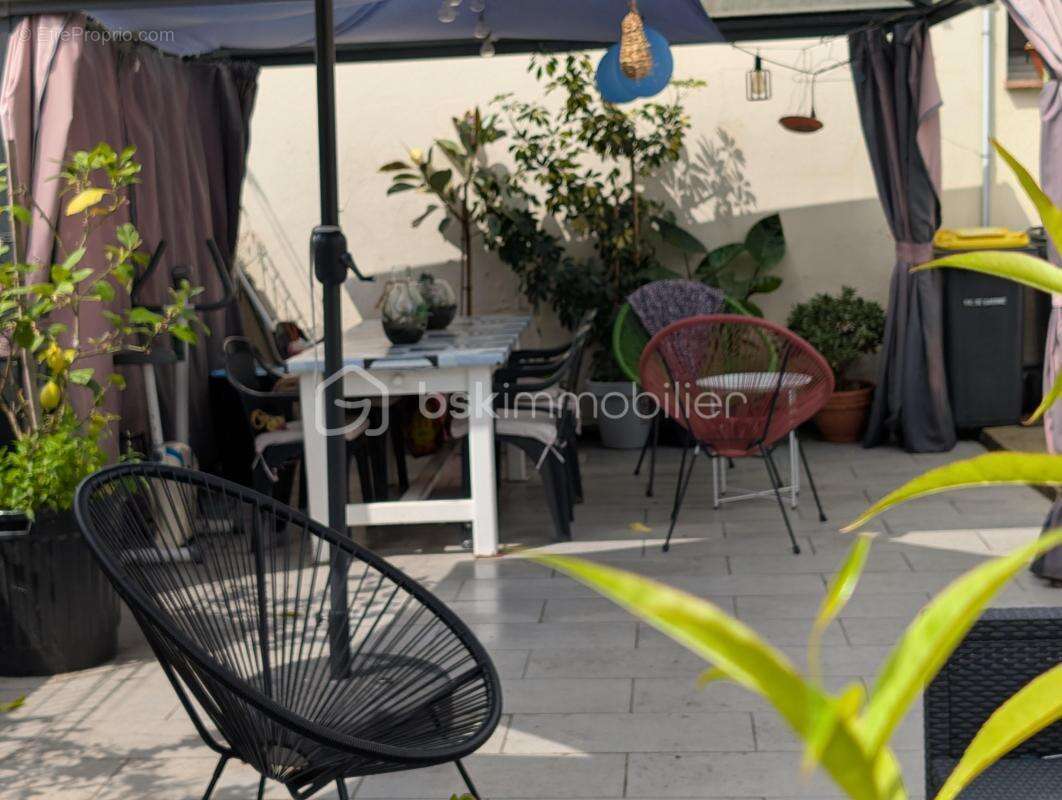 Maison à LE MAS-D'AGENAIS