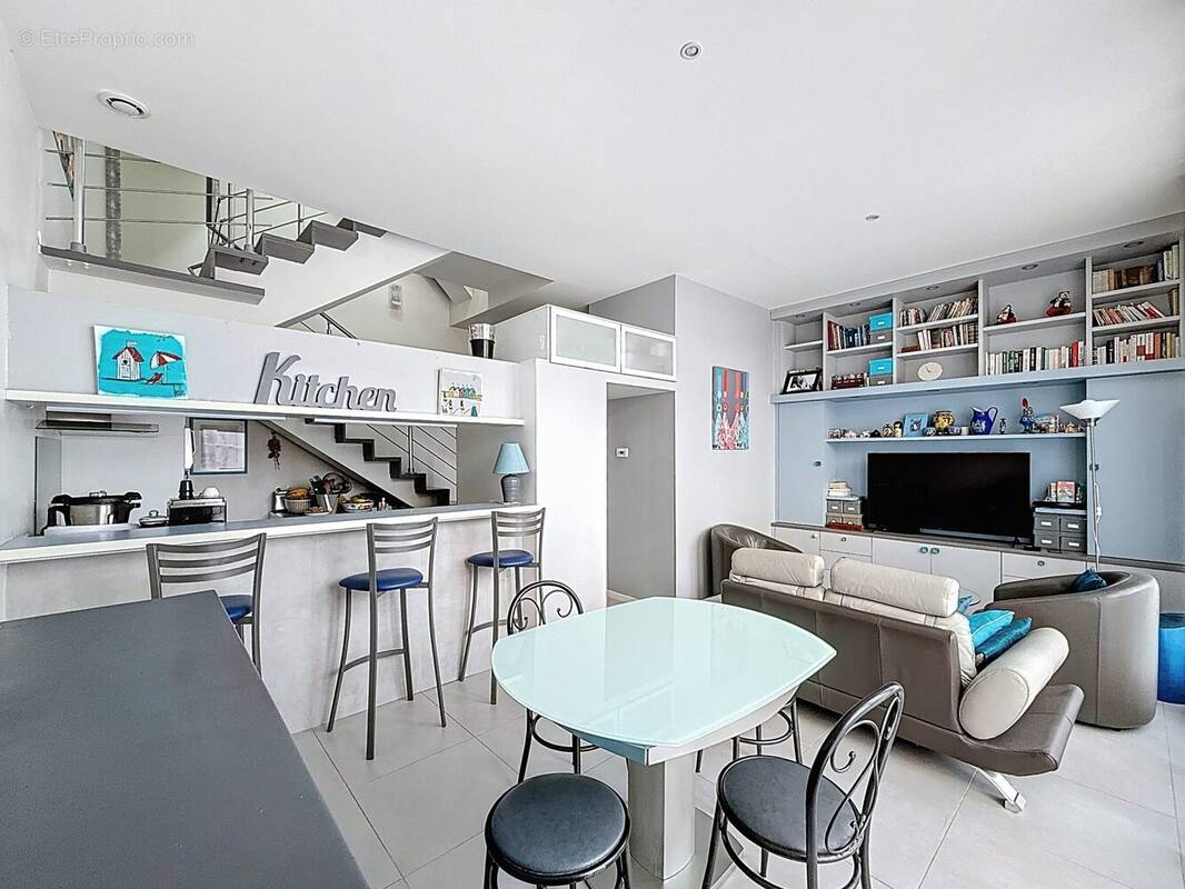 Appartement à MAISONS-ALFORT