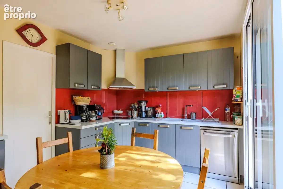 Maison familiale  - 166 m2 - elancourt - photo 3