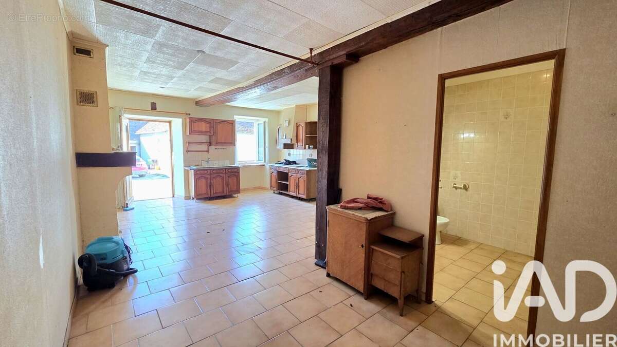 Maison 73 m² à Liglet  - photo 6