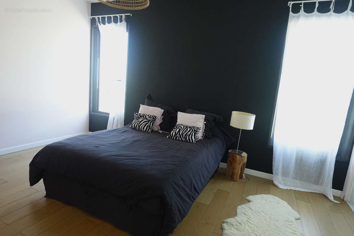 Maison à CAMBLANES-ET-MEYNAC