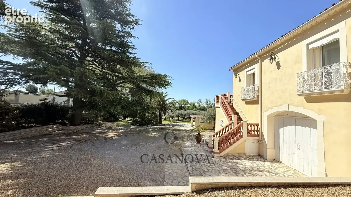 Maison vigneronne avec dépendances, piscine et terrain arboré entre Montpellier et Béziers - photo 3