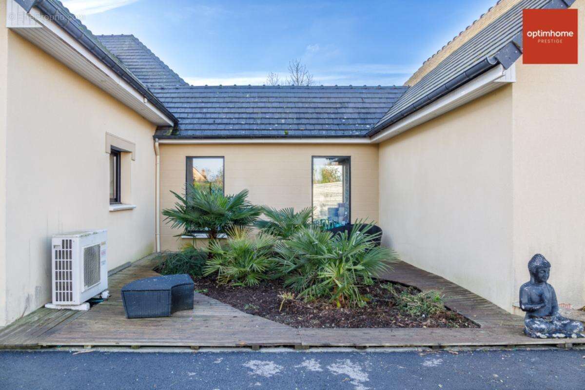 Magnifique maison contemporaine de 300 m² avec piscine intérieure et 5 chambres - photo 23