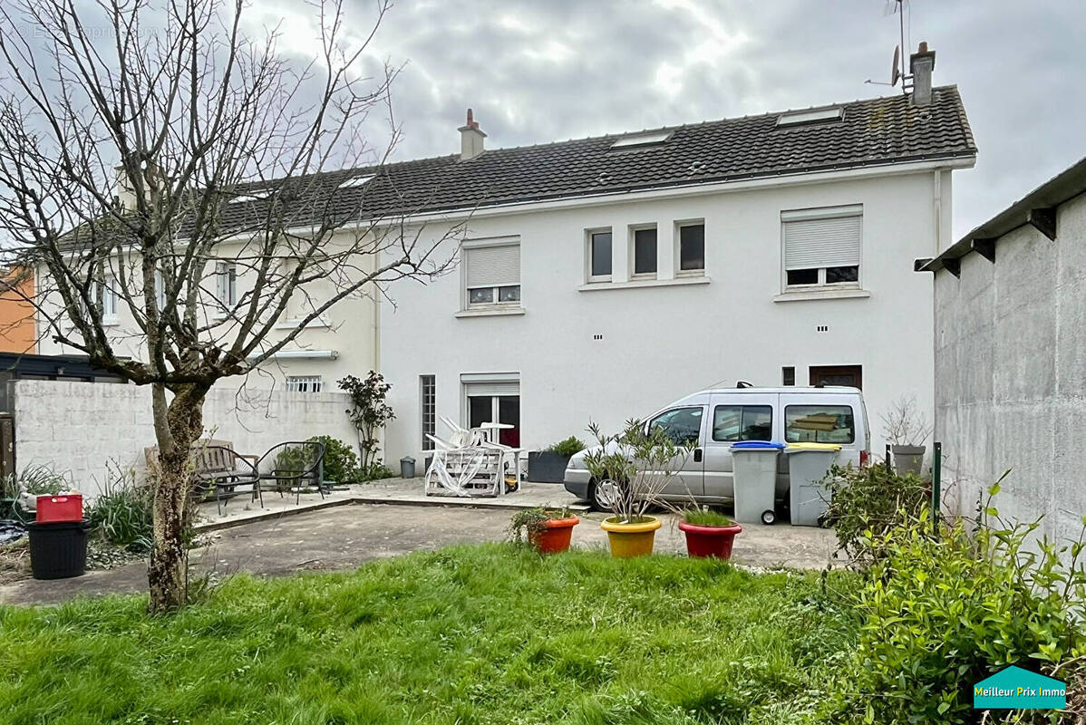 Maison à LE PELLERIN