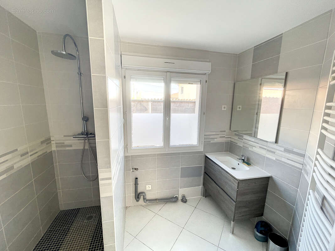 Appartement à SAINT-GENIS-LAVAL