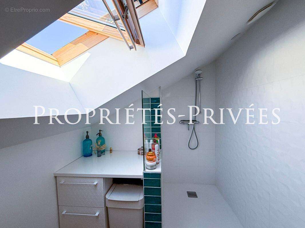 Maison de charme de 80 m2 rénovée à Joinville-le-Pont - photo 15