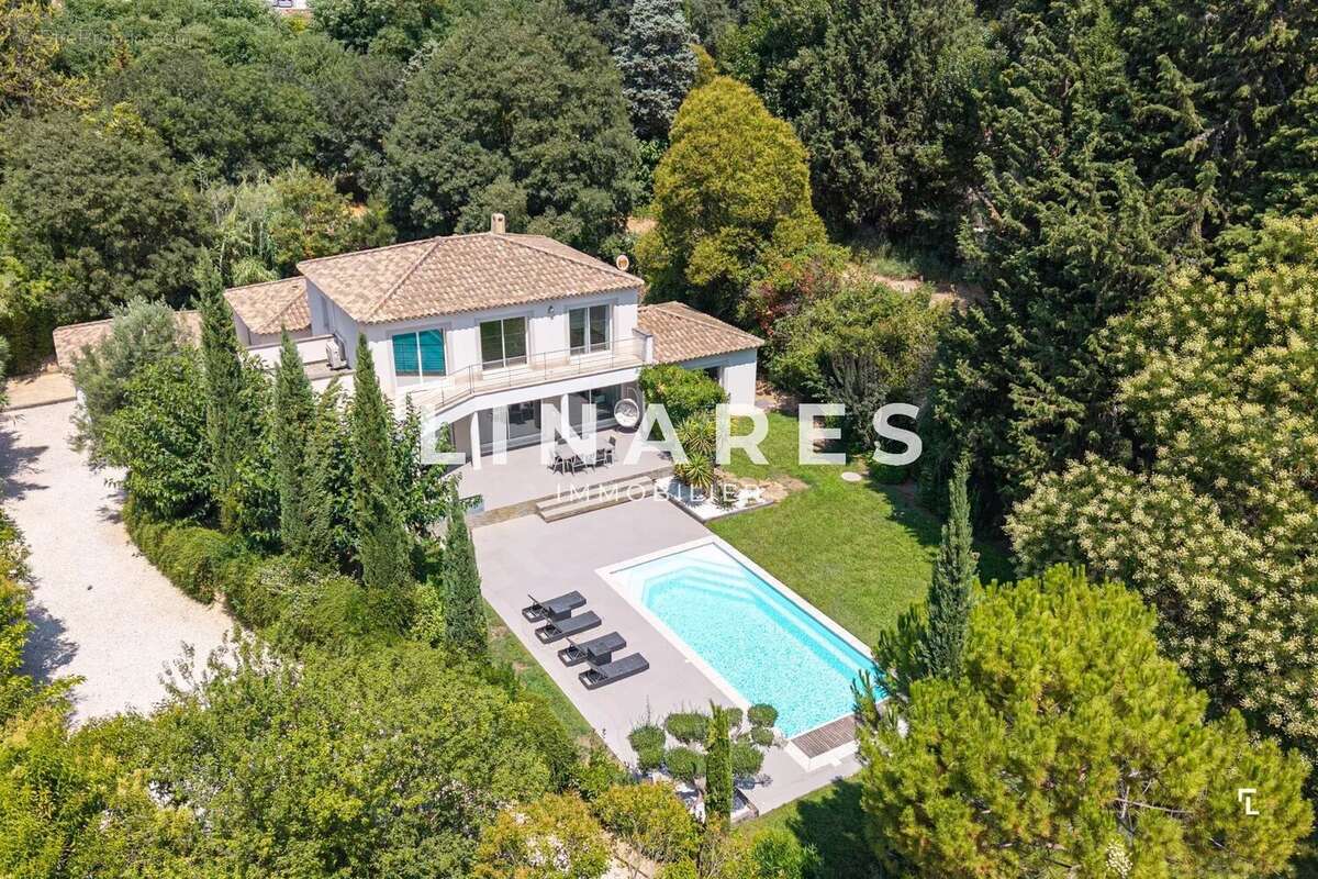 DOMAINE CALIFORNIA - Villa T5 de 226 m2 - Terrain Piscine - Salle de Sport -  Dépendance - 13011 Les accates - photo 14