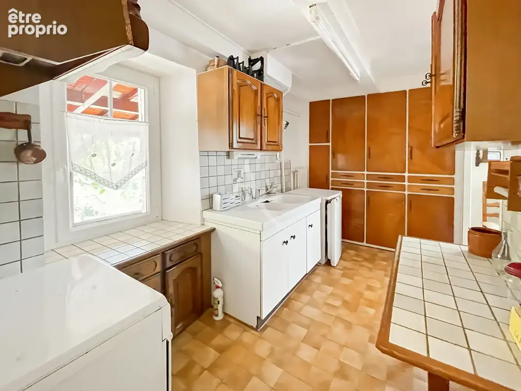 Maison en pierre avec dépendances ! 4 chambres - 7 334 m2 de terrain - photo 3