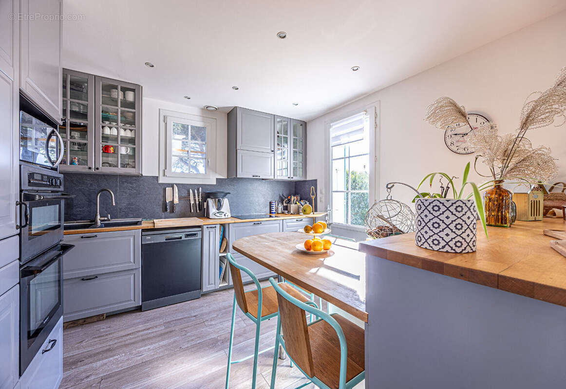 Maison à MORNAC-SUR-SEUDRE