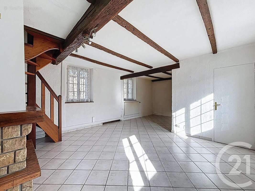 Maison à MONTACHER-VILLEGARDIN