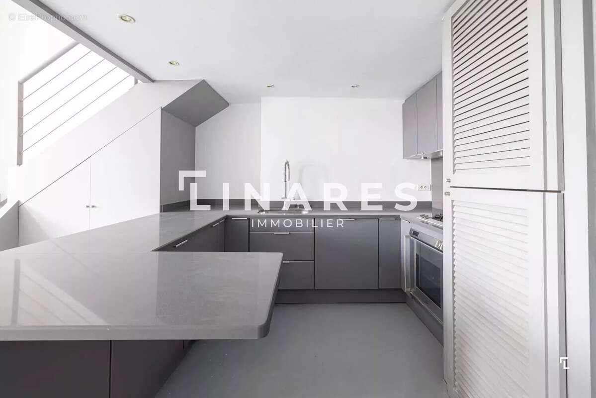 Appartement à MARSEILLE-1E