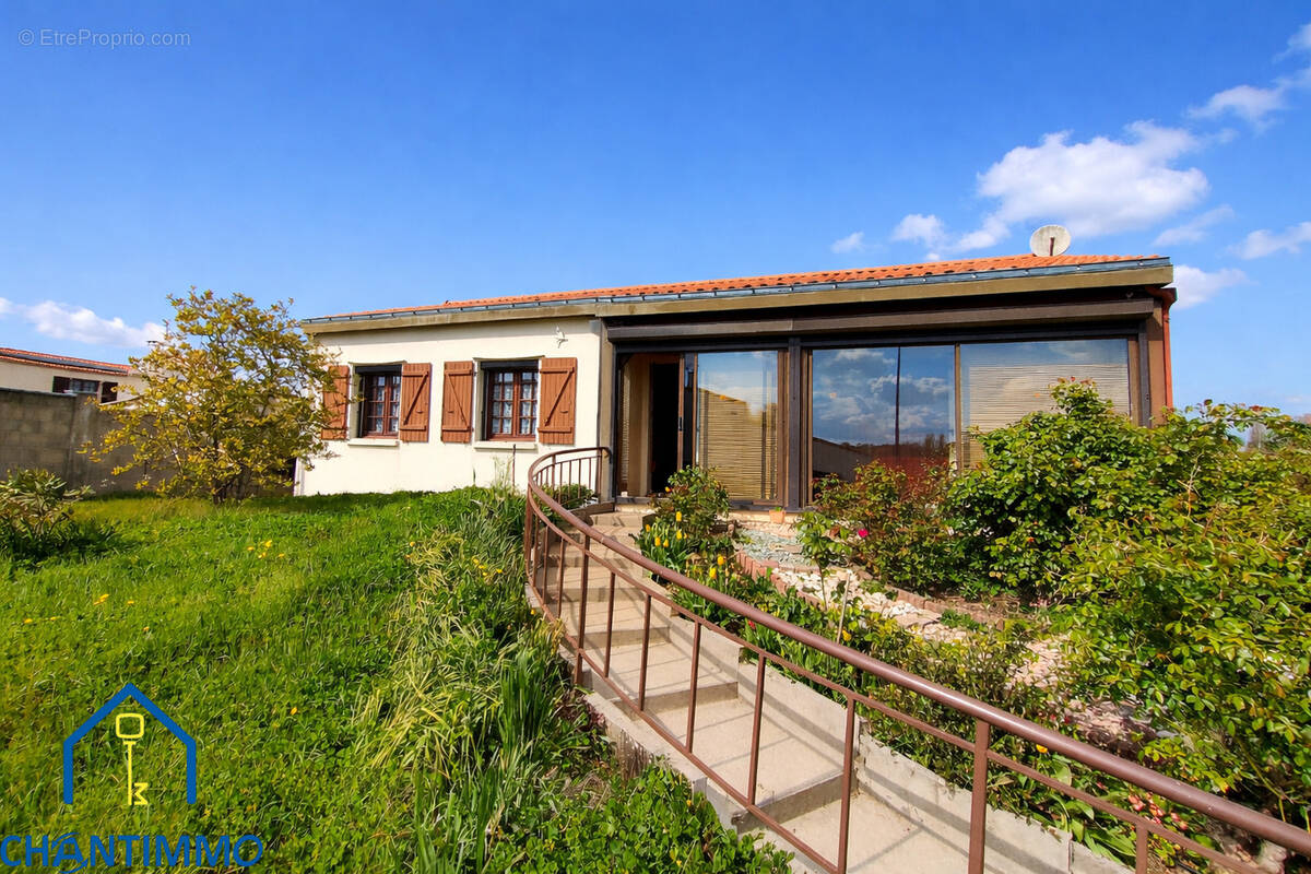 Maison à NALLIERS