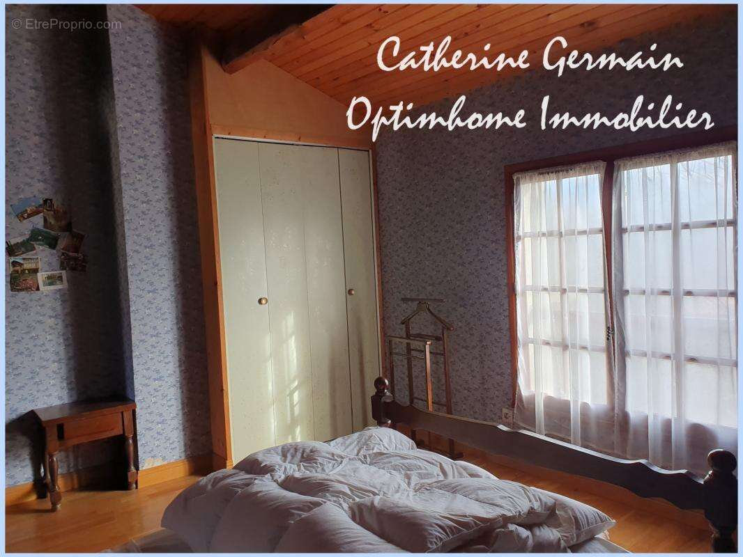 A Villalier – A vendre maison 4 chambres avec bureau, jardin, terrasses et garage - photo 17