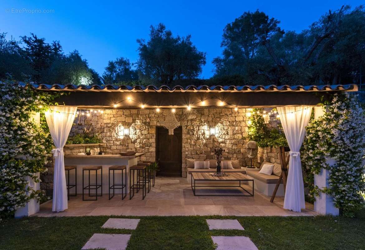 Maison à MOUGINS