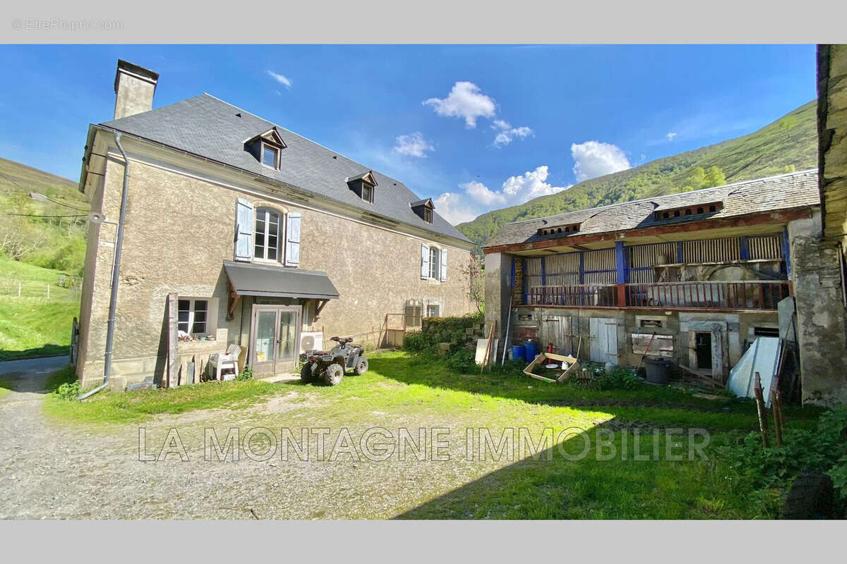 Maison à LES ANGLES