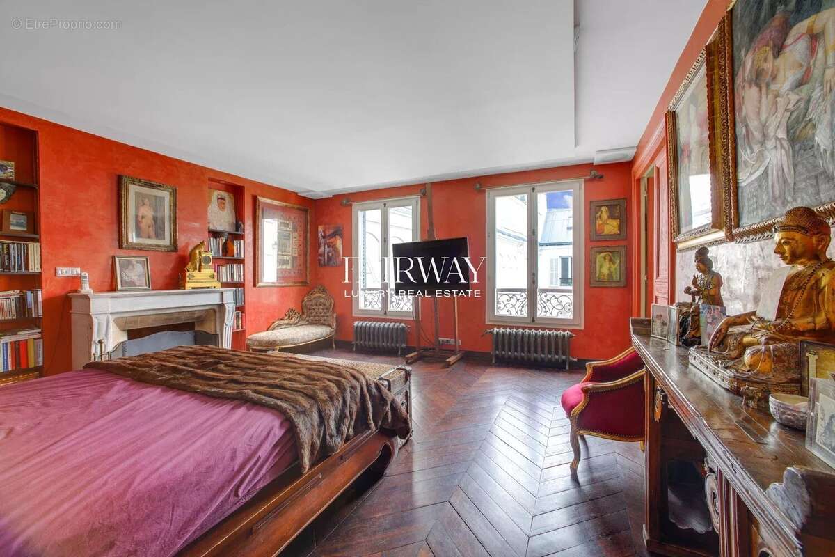 Appartement à PARIS-8E