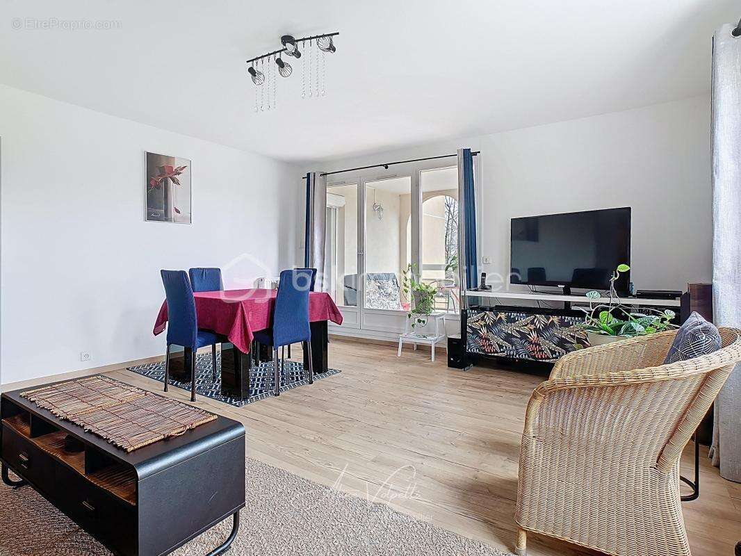 Appartement à LOGNES