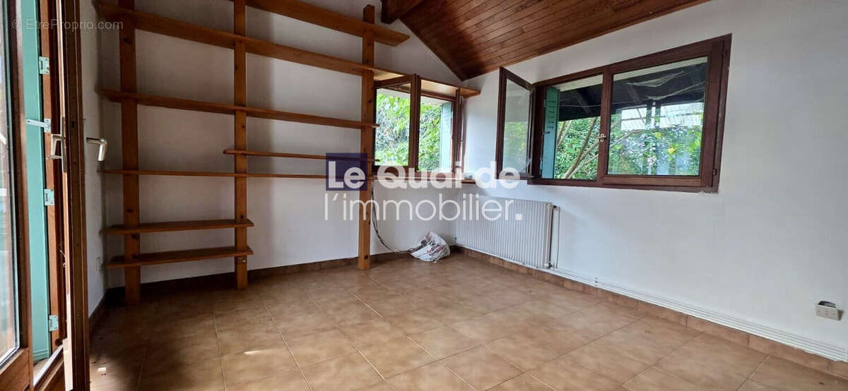 Maison 184 m² à Echirolles  - photo 2