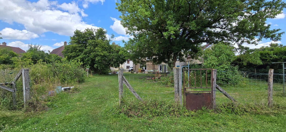 Maison à BROYE-AUBIGNEY-MONTSEUGNY