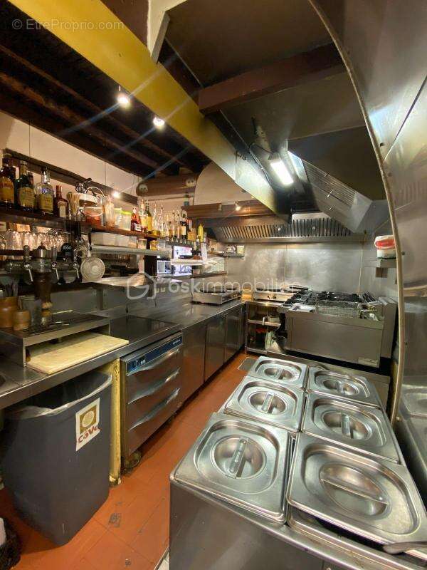 Commerce à FORCALQUIER