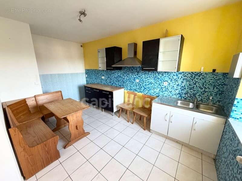 Maison à MAEL-CARHAIX