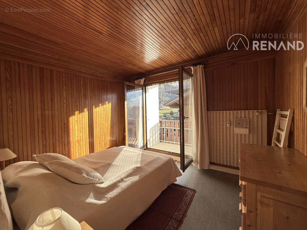 cambre avec balcon  - Appartement à CLUSES