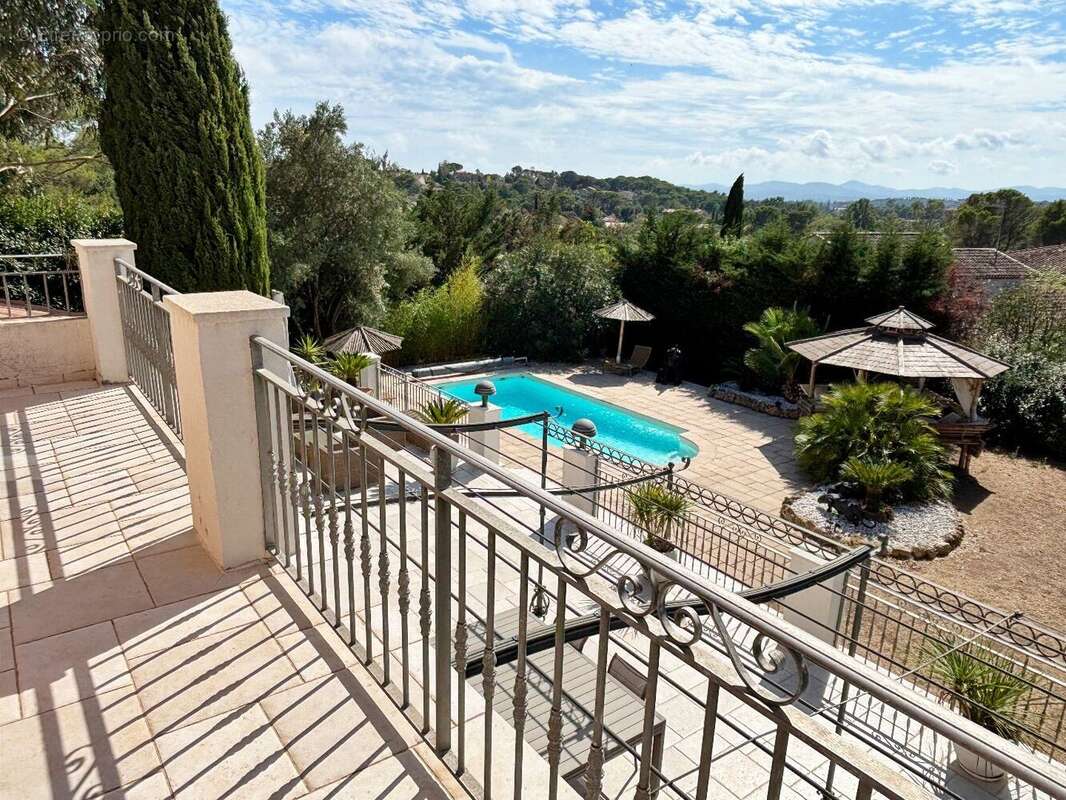 Maison à FREJUS