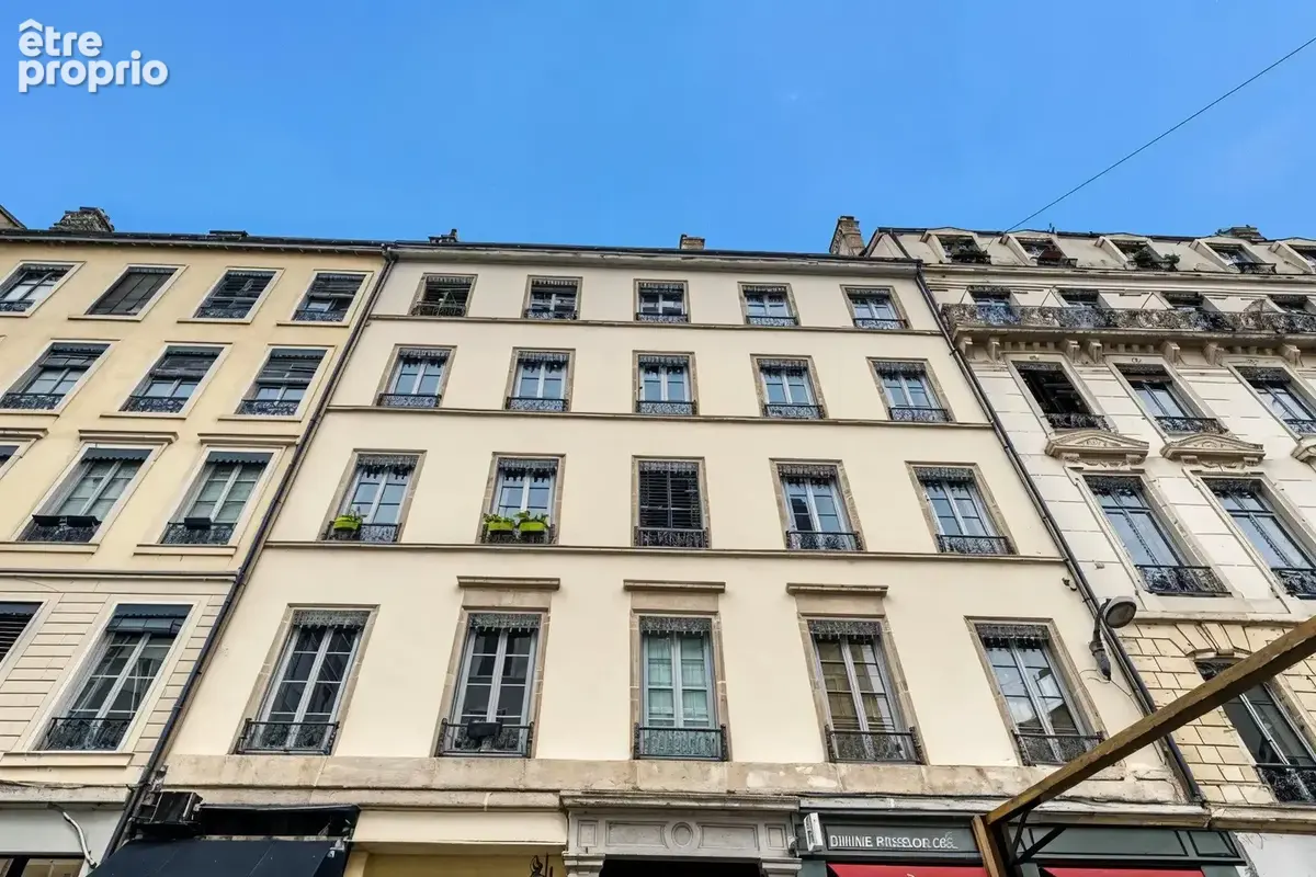 LYON 2e AINAY 107 m² – Ainay – Grand T3 avec potentiel T4 - photo 10