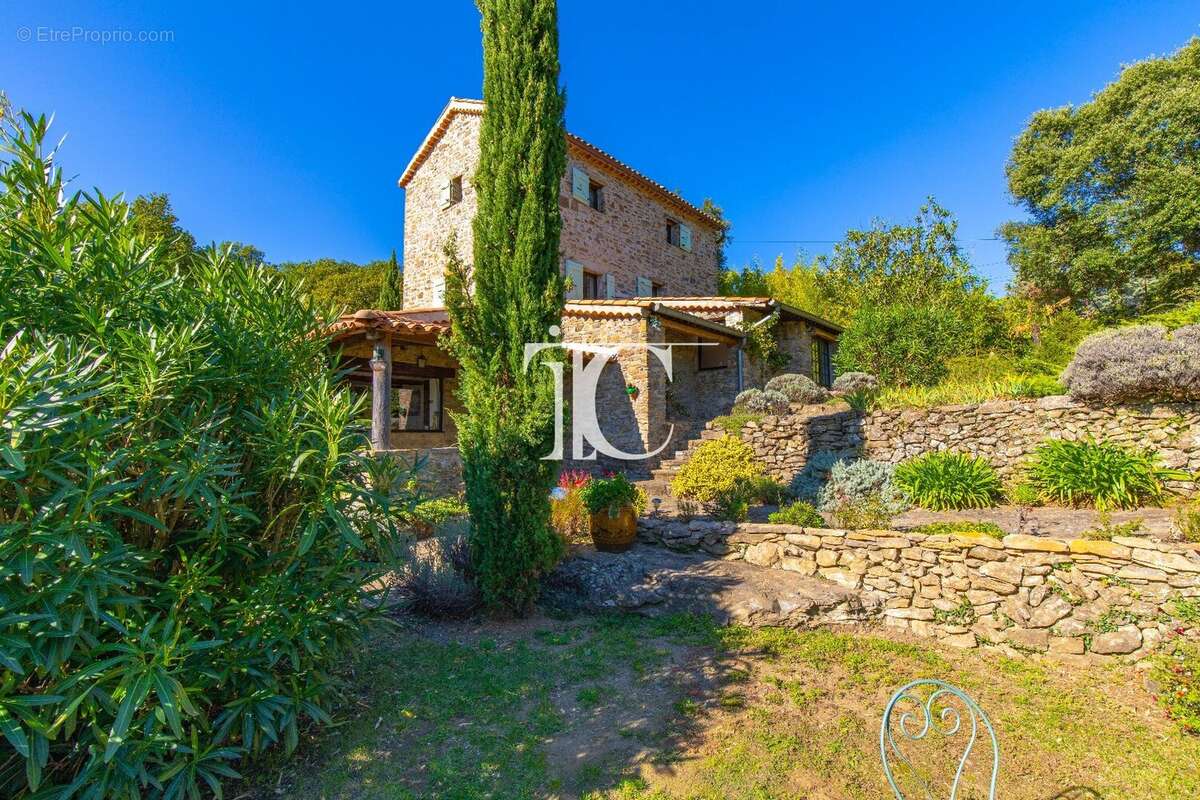 Maison à SAINT-AMBROIX