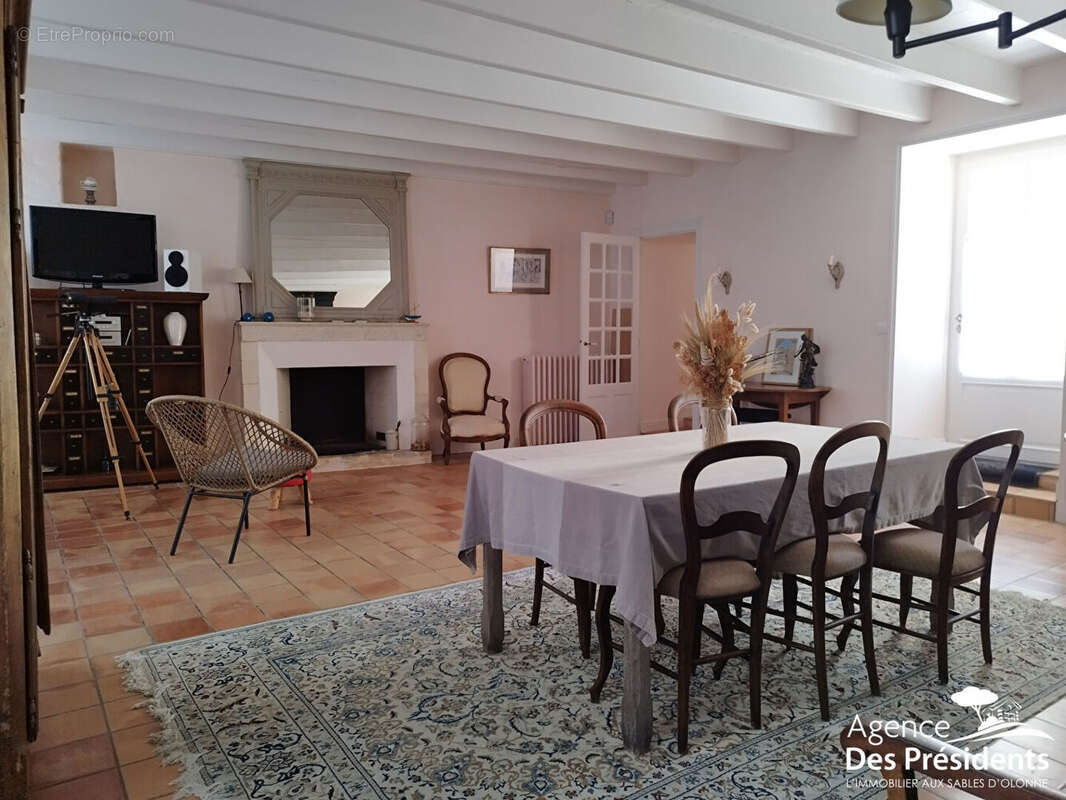 Maison à TALMONT-SAINT-HILAIRE