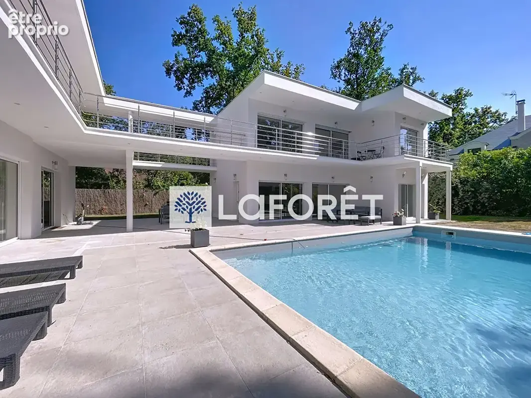Feucherolles - propriété d'exception avec dépendance et piscine - photo 3