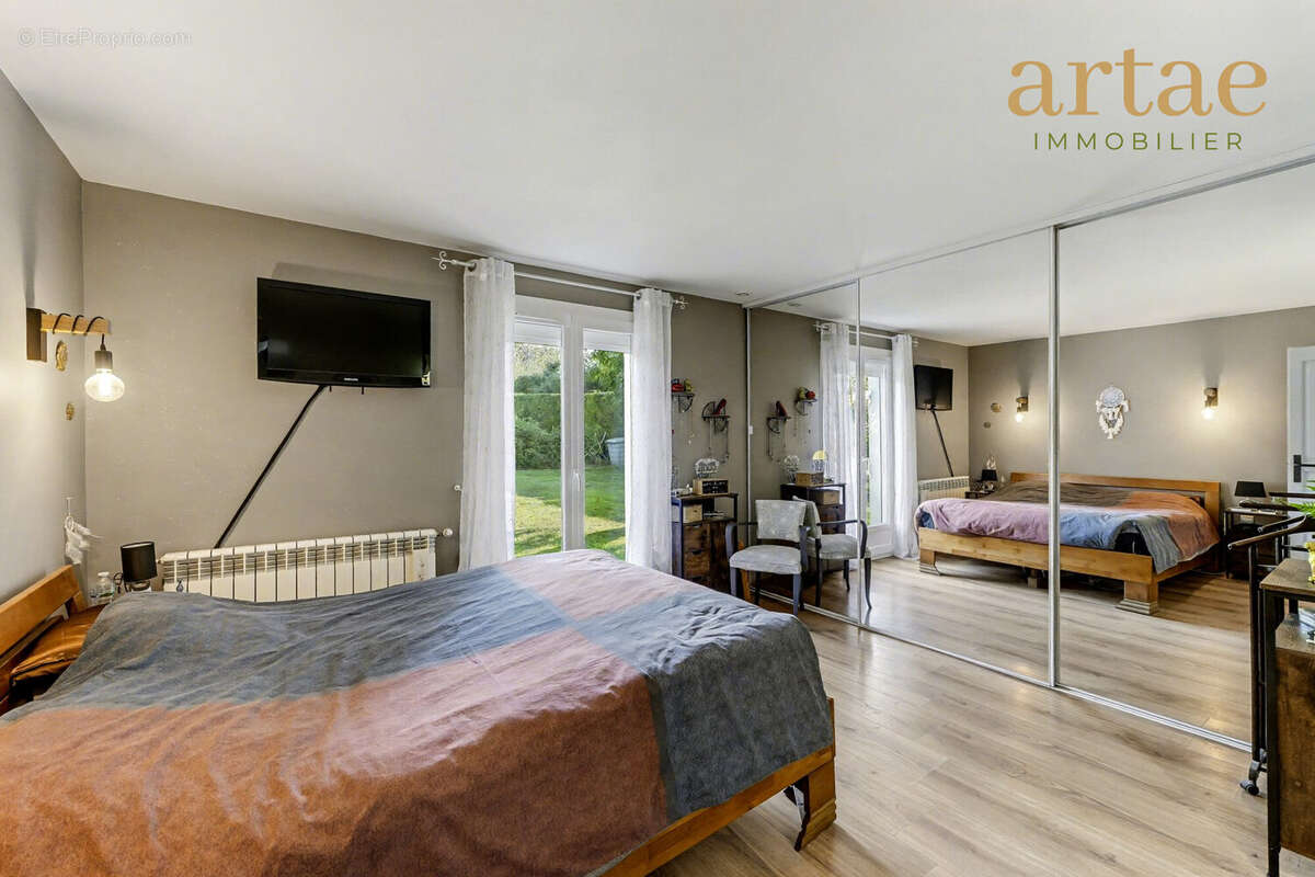 Maison à AYGUESVIVES