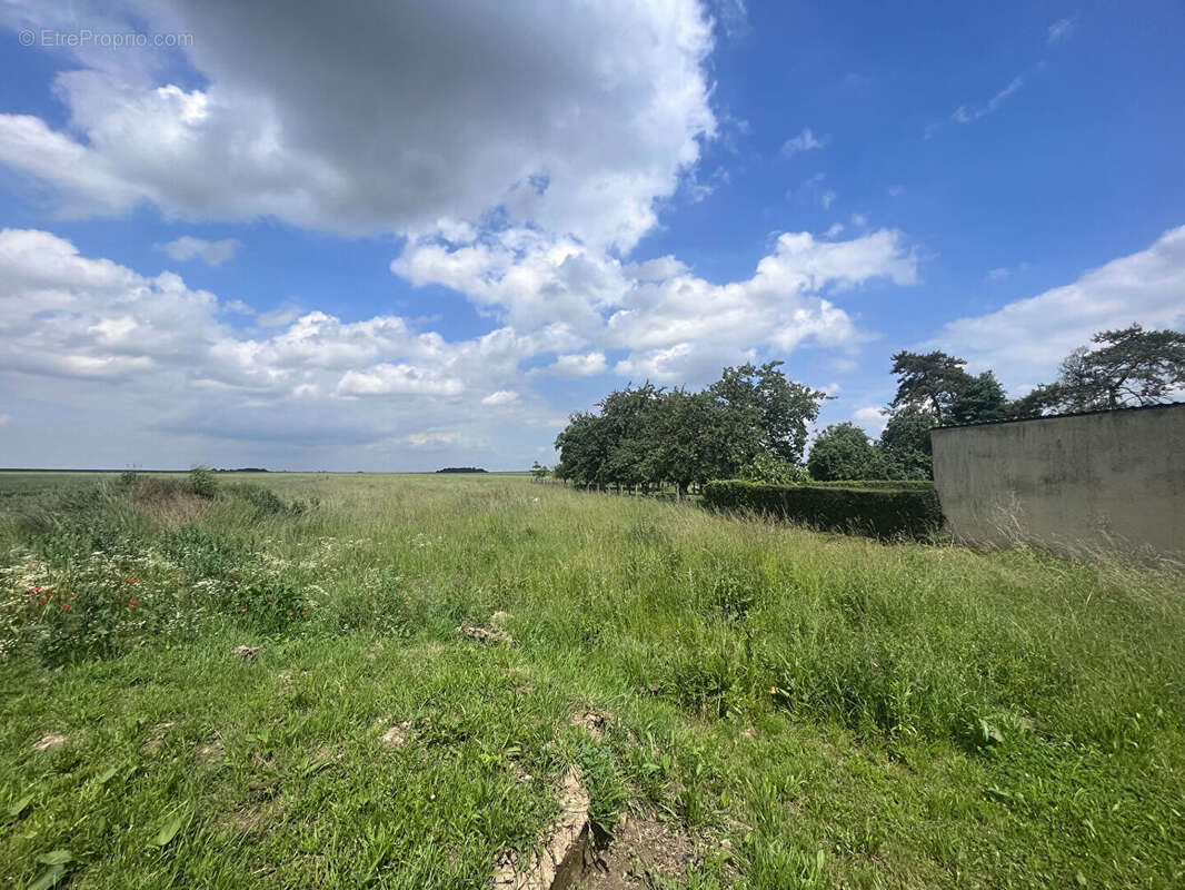 Terrain à LAON