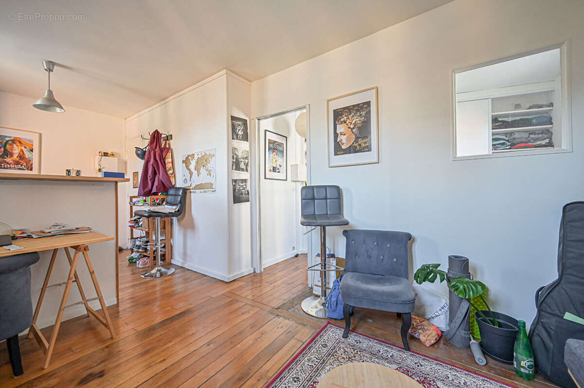 Appartement à PARIS-20E