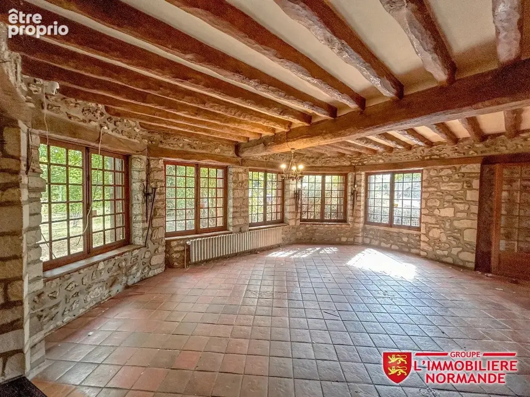 BÂTISSE FAMILIALE - 10 pièces, 5 chambres, 270m² - photo 5