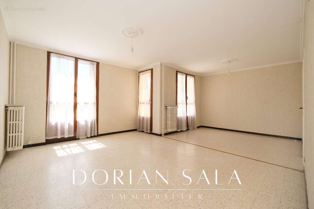 Appartement à MARSEILLE-10E