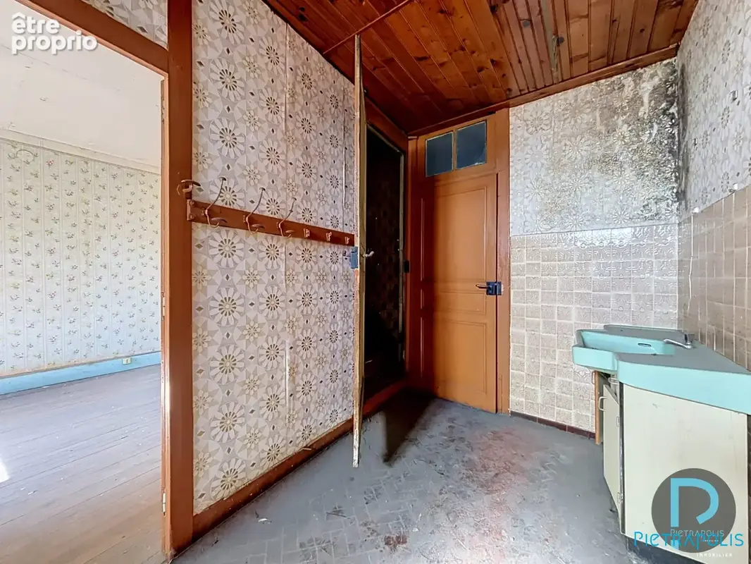 Appartement 256 m² à Pont-De-Veyle  - photo 8