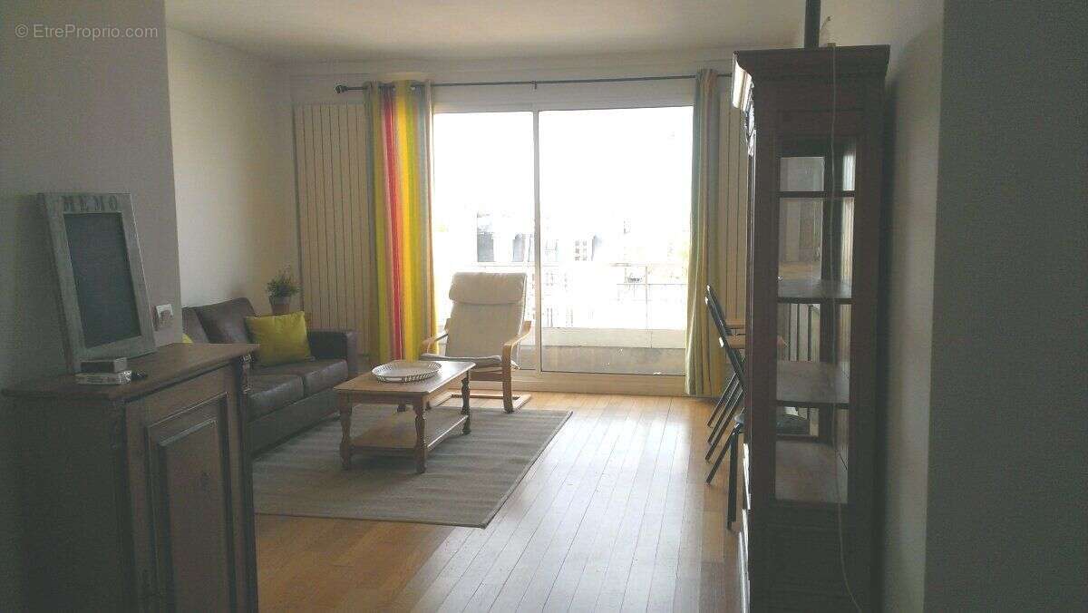 Appartement à PARIS-14E