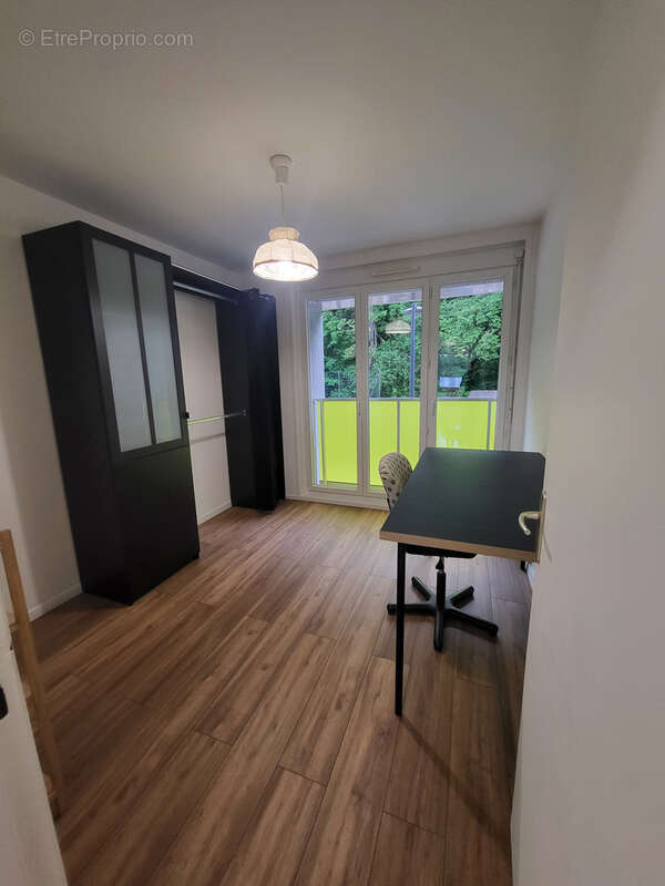 Appartement à NEUVILLE-SUR-SAONE