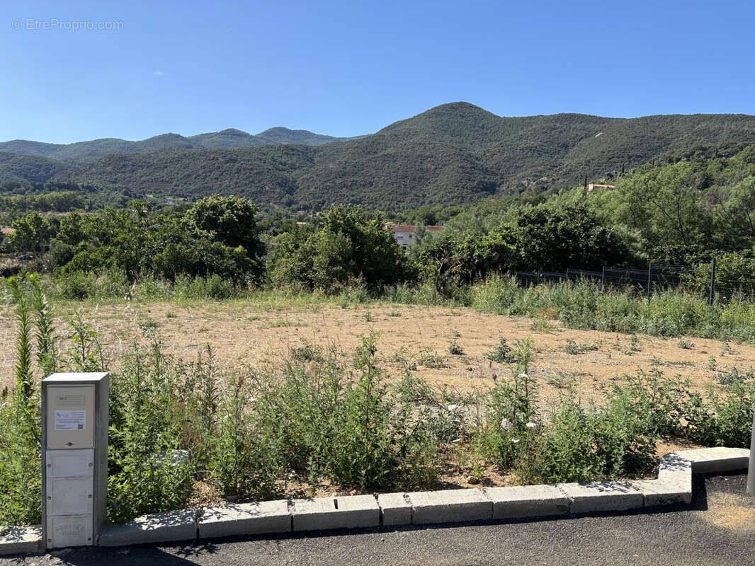 Terrain à CERET
