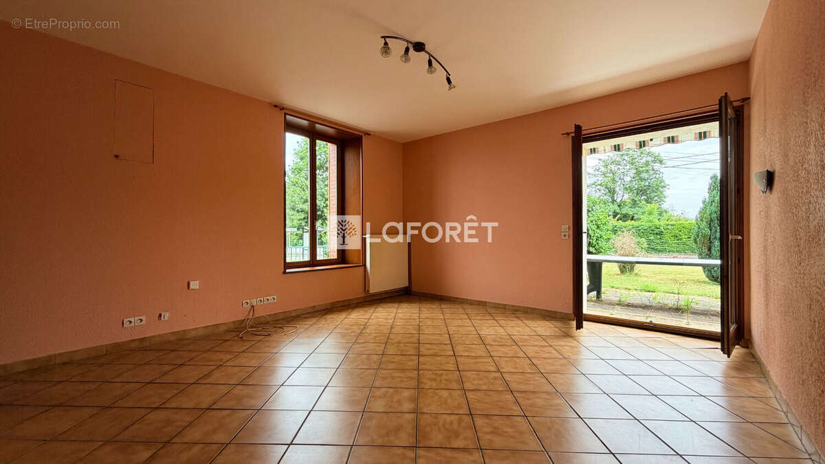 Varennes-en-argonne - 8 pièces - 176 m² - photo 4
