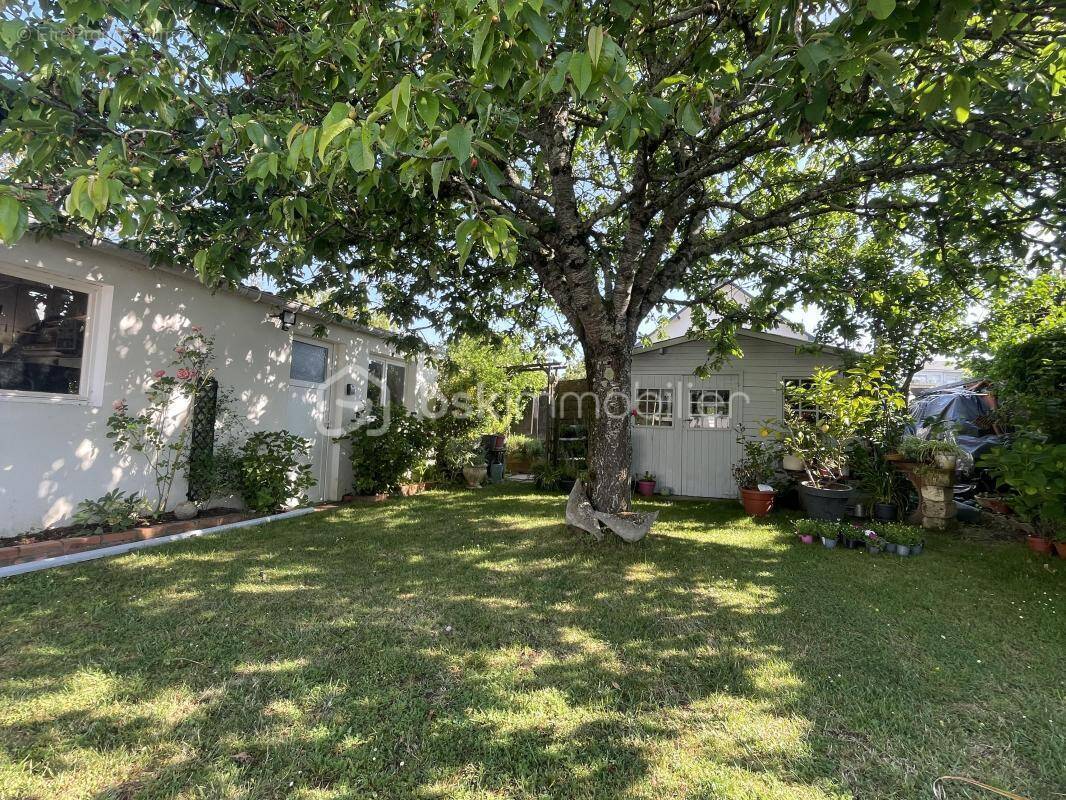 Maison à SAINT-BARTHELEMY-D'ANJOU