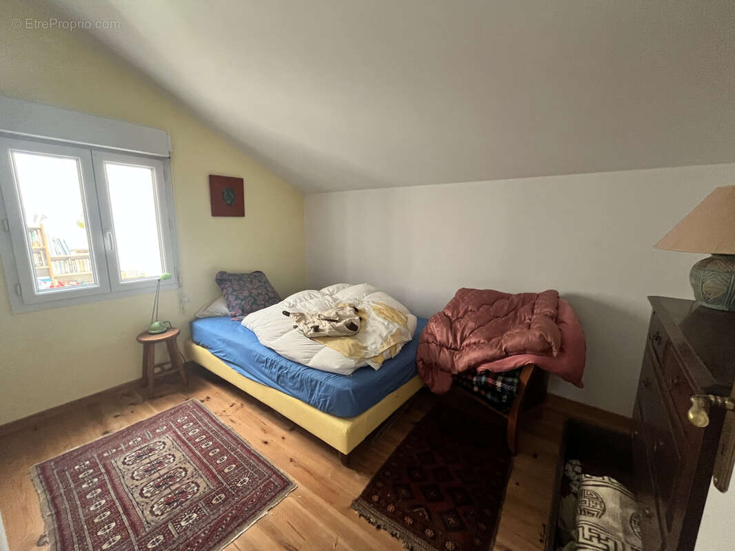 LE BONO, MOCQUARD immobilier vous propose cette maison de charme au cœur du Bono   À deux pas du port et des c - photo 10