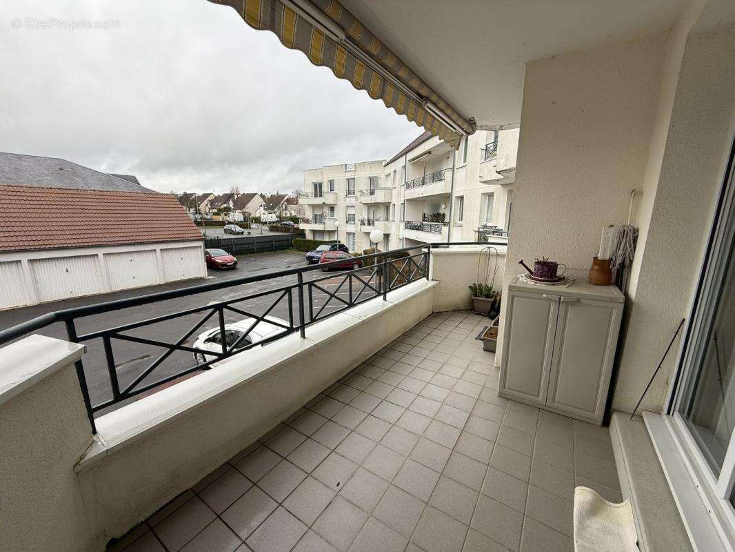 Appartement à LA CHAPELLE-SAINT-MESMIN