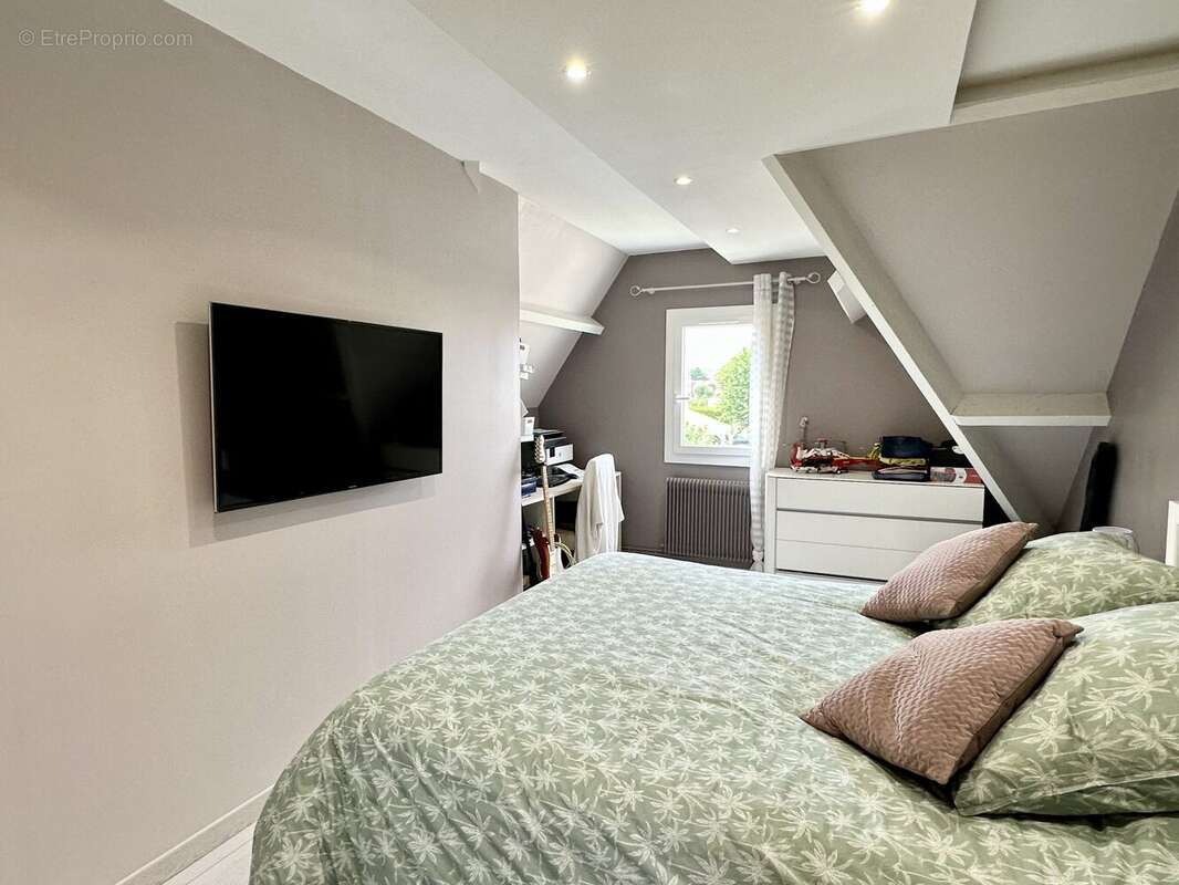 Maison à VERT-SAINT-DENIS