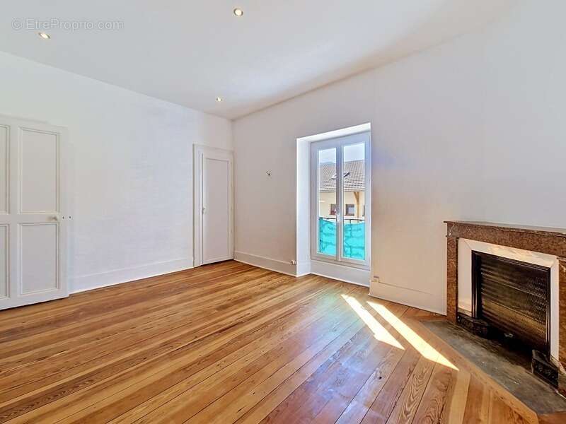 Appartement à AIX-LES-BAINS